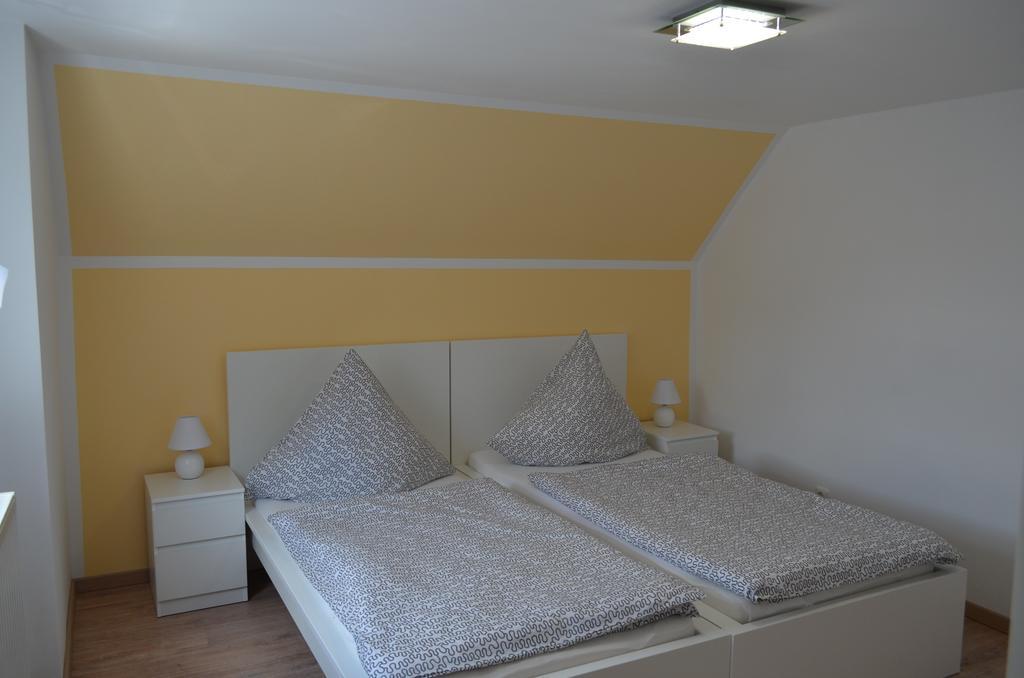 Unterkunft Fuer Arbeiter Und Monteure Grafrath  Bagian luar foto